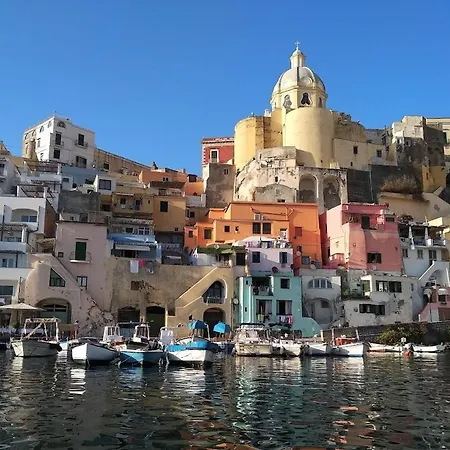 Private Sail Yacht On The Amalfi Coast Escape The Crowds In Style 보트호텔 *
