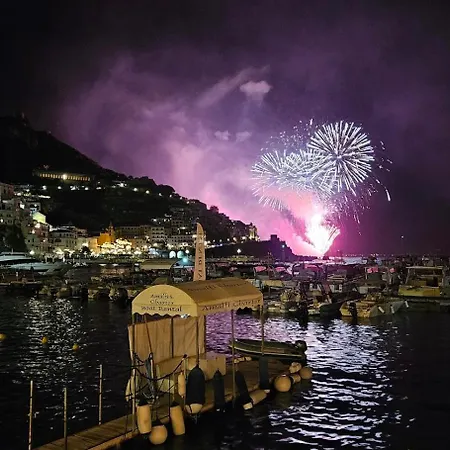Private Sail Yacht On The Amalfi Coast Escape The Crowds In Style 보트호텔 포지타노