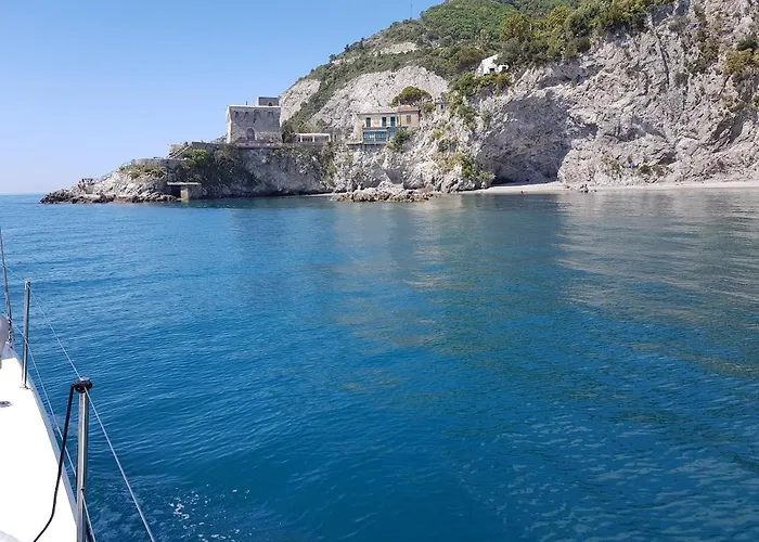 Private Sail Yacht On The Amalfi Coast Escape The Crowds In Style Botel